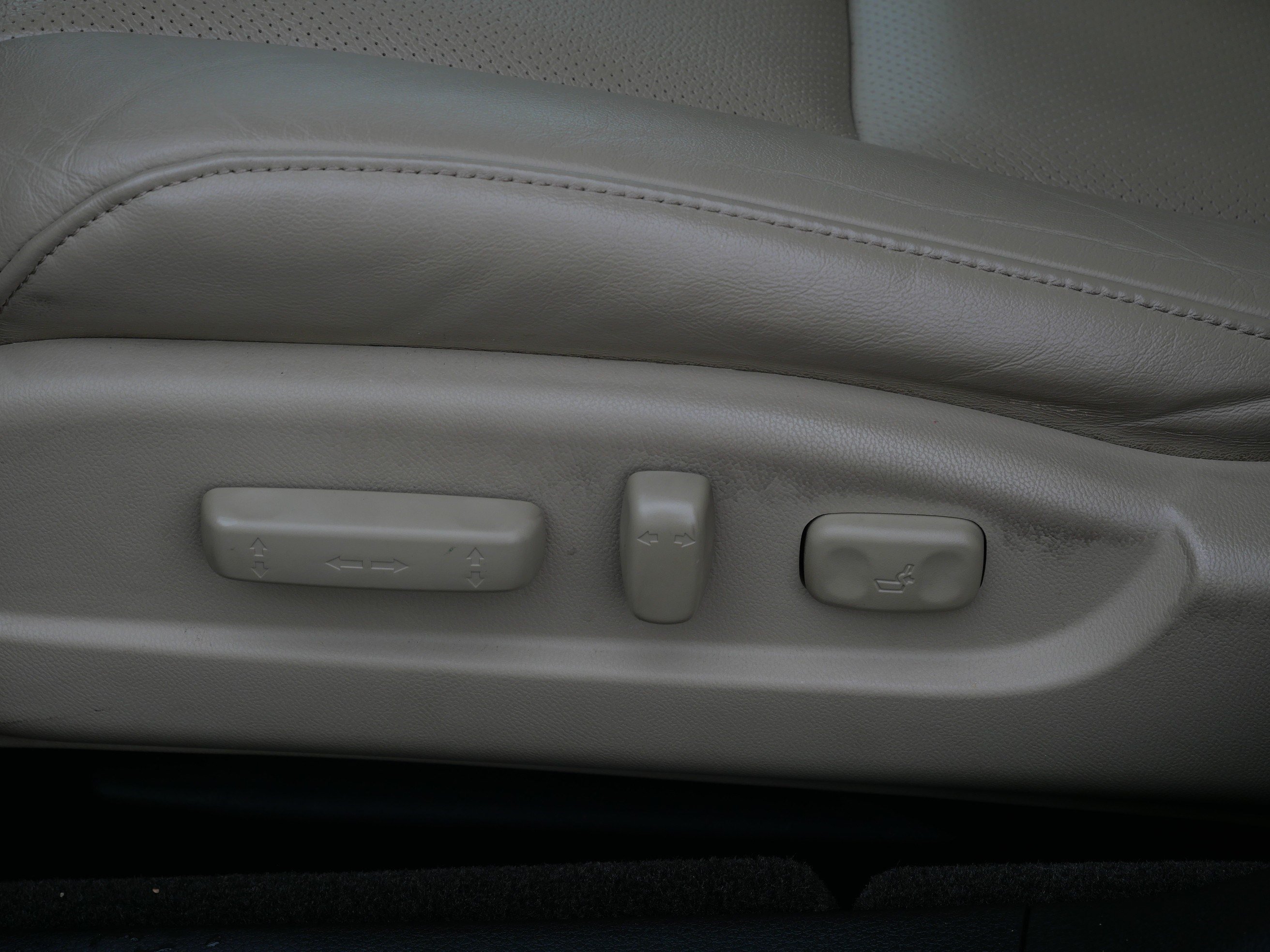 Used 2015 Acura TLX w/ Technology Package FWD image 19
