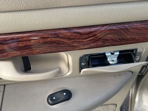 Used 2001 Mercury Grand Marquis LS image 18