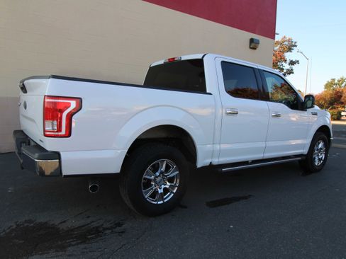 Used 2015 Ford F150 XLT w/ Equipment Group 301A Mid image 11