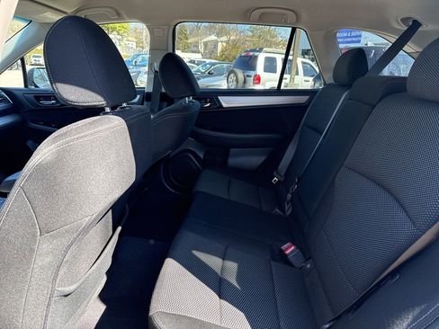 Used 2017 Subaru Outback 2.5i Premium AWD/4WD image 23