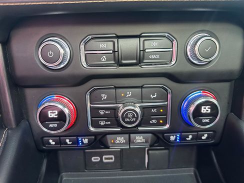 Used 2023 GMC Yukon XL AT4 image 54