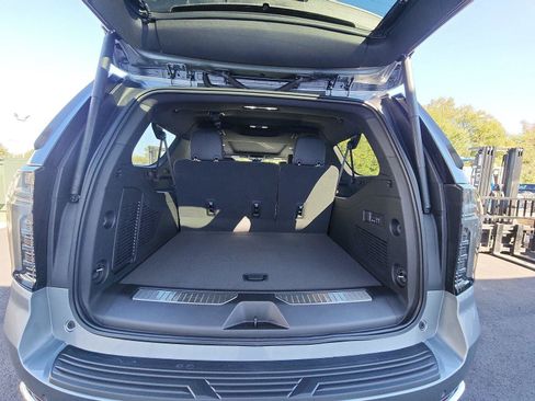 New 2026 Chevrolet Suburban Premier w/ Sun And Tow Package image 26