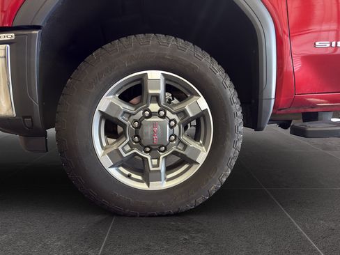 Used 2025 GMC Sierra 2500 SLT w/ SLT Premium Package AWD/4WD image 23