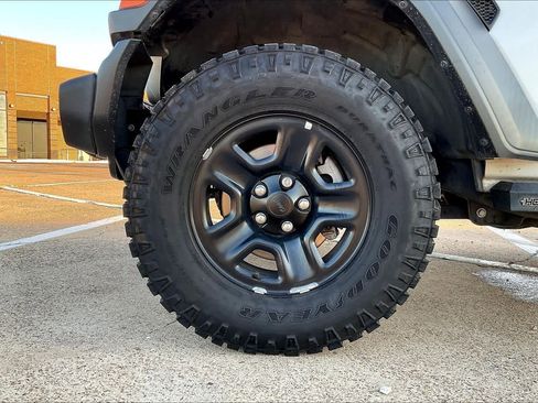 Used 2020 Jeep Wrangler Sport image 8