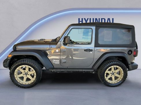 Used 2019 Jeep Wrangler Sport AWD/4WD image 8