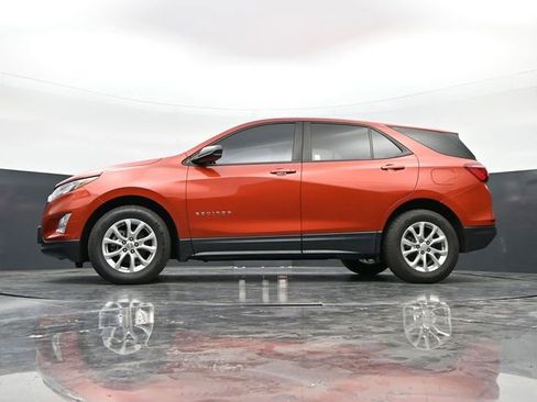 Used 2020 Chevrolet Equinox LS w/ LS Convenience Package FWD image 36