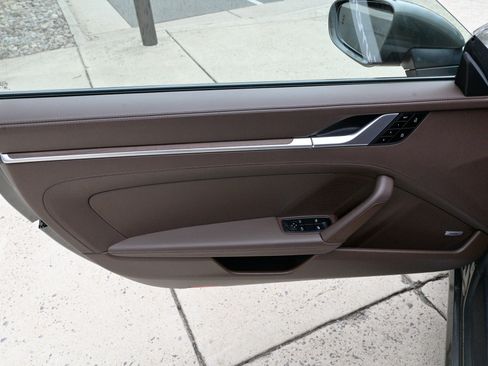 Used 2020 Porsche 911 Carrera 4S image 22