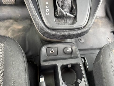 Used 2022 Ford Transit Connect XL FWD image 17