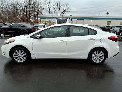 Used 2014 Kia Forte LX w/ Popular Package FWD image 2