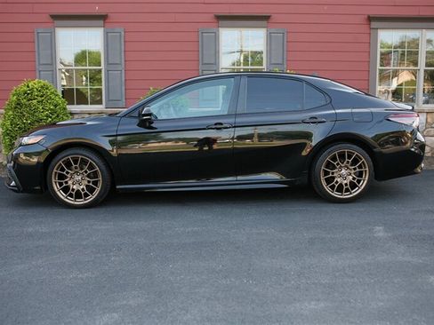 Used 2023 Toyota Camry SE w/ Convenience Package FWD image 4