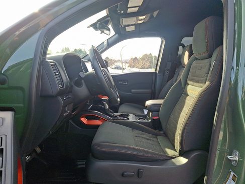 Used 2022 Nissan Frontier PRO-4X image 13