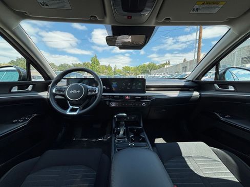 Used 2025 Kia K5 LXS FWD image 32