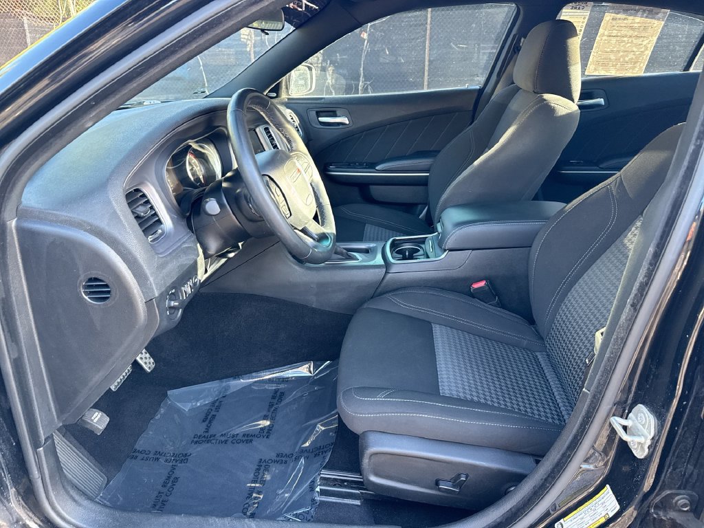 Used 2023 Dodge Charger SXT RWD image 13