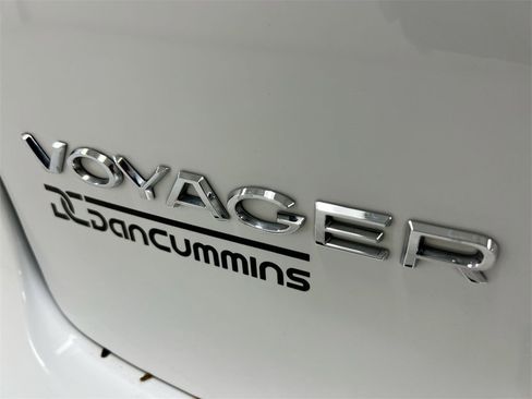 Used 2024 Chrysler Voyager LX image 26