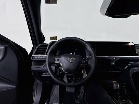 New 2026 Toyota Crown AWD/4WD image 19