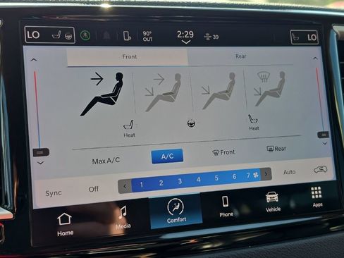 Certified 2023 Chrysler Pacifica Touring-L FWD image 38