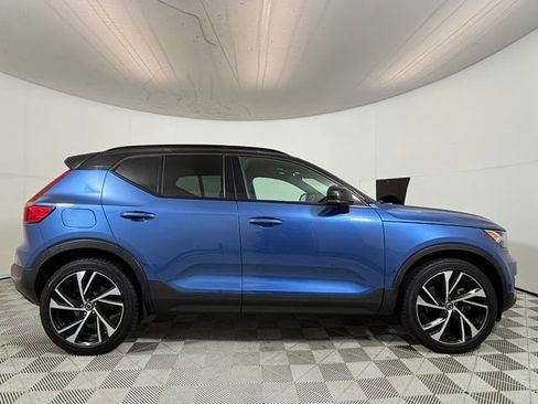 Used 2020 Volvo XC40 T5 R-Design AWD/4WD image 8