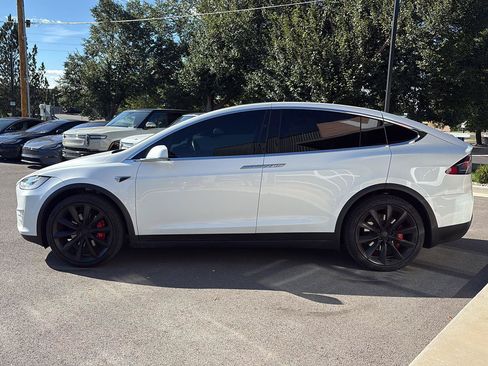 Used 2019 Tesla Model X Performance AWD/4WD image 5