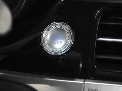 New 2026 Genesis G70 2.5T AWD/4WD image 14