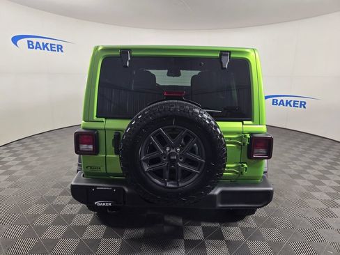 Used 2025 Jeep Wrangler Unlimited Sport AWD/4WD image 15