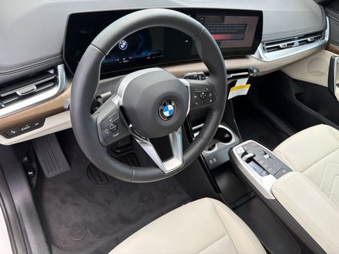 New 2026 BMW X1 xDrive28i w/ Technology Package AWD/4WD image 4