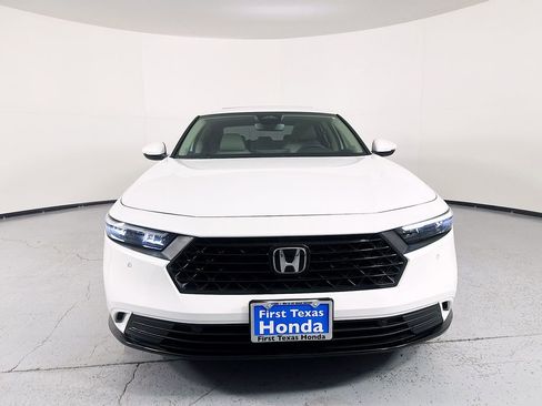 Certified 2025 Honda Accord EX-L image 2