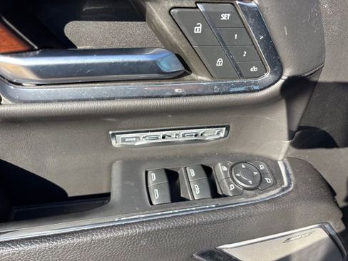 Used 2023 GMC Sierra 1500 Denali w/ Technology Package image 17