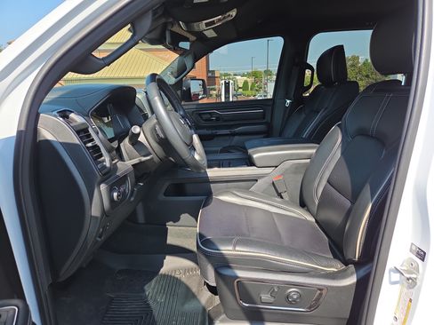 Used 2024 RAM 1500 Limited AWD/4WD image 10