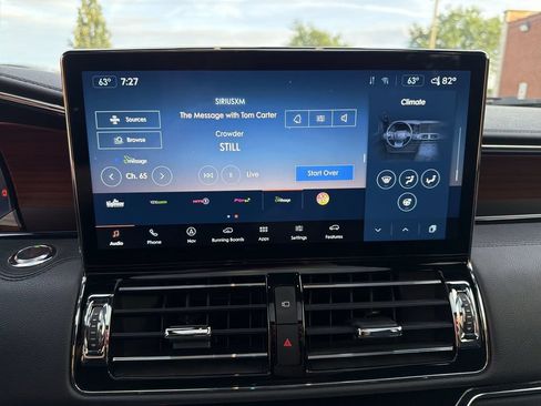 Certified 2022 Lincoln Navigator Reserve AWD/4WD image 12