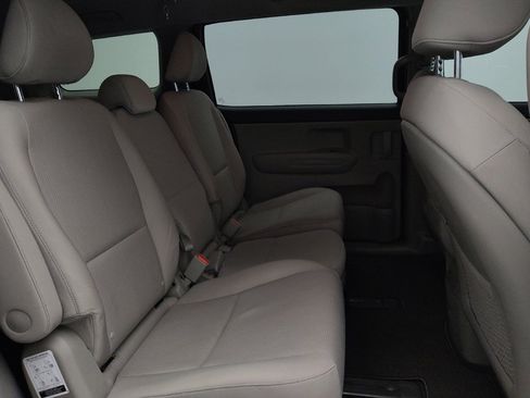 Used 2021 Kia Sedona LX FWD image 19
