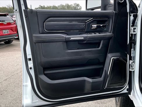 Used 2024 RAM 2500 Limited image 21