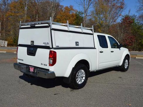 Used 2014 Nissan Frontier SV w/ SV Value Truck Package image 9