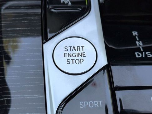 New 2026 BMW X5 xDrive40i w/ M Sport Package AWD/4WD image 29
