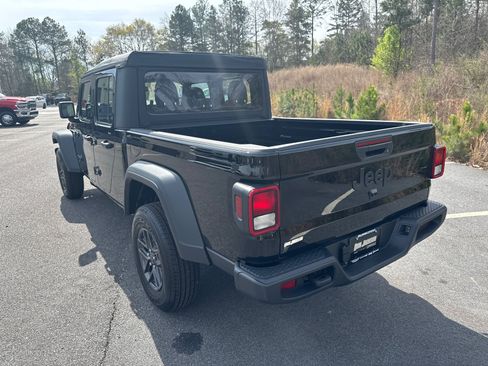 New 2026 Jeep Gladiator Sport AWD/4WD image 8