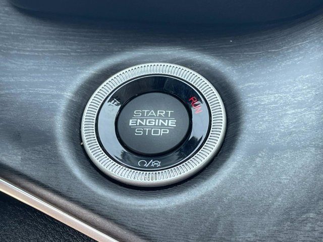 Used 2023 Jeep Grand Cherokee L Limited AWD/4WD image 38