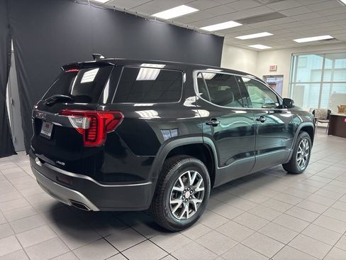 Used 2023 GMC Acadia SLE AWD/4WD image 3
