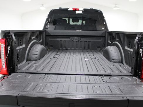 New 2026 Ford F250 Lariat w/ Black Appearance Package image 18