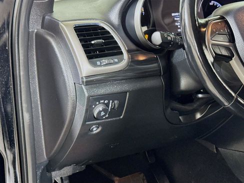 Used 2020 Jeep Grand Cherokee Altitude AWD/4WD image 8