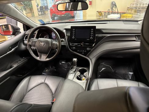 Used 2023 Toyota Camry SE FWD image 30