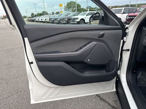 New 2025 Ford Mustang Mach-E GT image 15