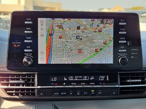 Used 2022 Toyota Sienna XSE image 25