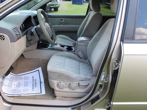 Used 2008 Kia Sorento 2WD image 15