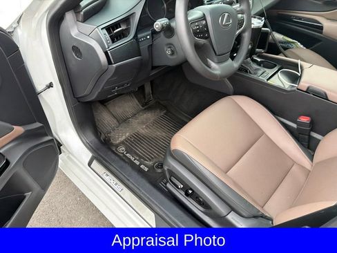 Used 2025 Lexus ES 350 w/ Premium Package FWD image 5