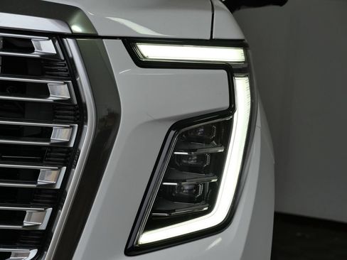 New 2026 GMC Yukon XL Denali w/ Denali Reserve Package AWD/4WD image 8