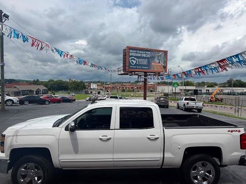 Used 2015 Chevrolet Silverado 1500 LT AWD/4WD image 6