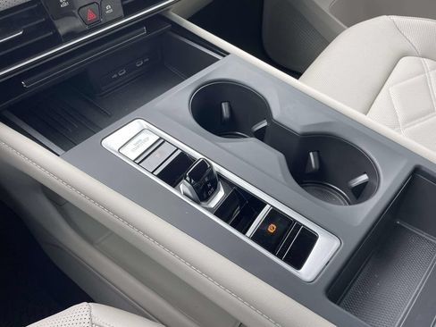 Certified 2026 Volkswagen Atlas SE FWD image 30