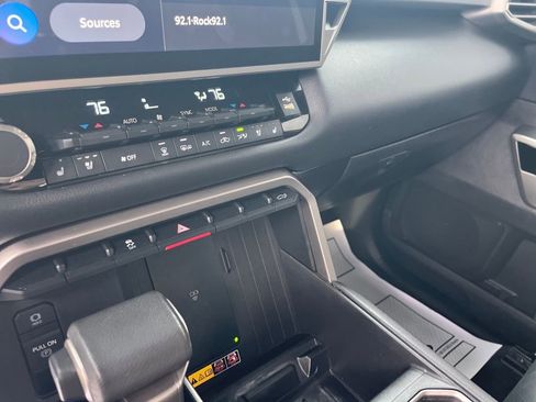 Used 2025 Toyota Tundra Limited w/ Power Package image 15