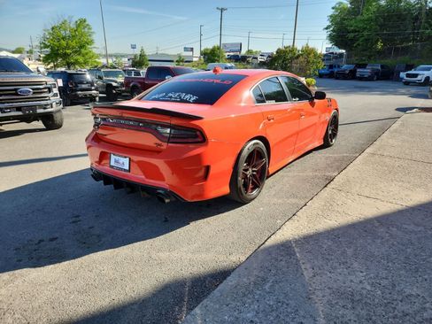 Used 2018 Dodge Charger R/T Scat Pack w/ Beats Audio Group RWD image 5