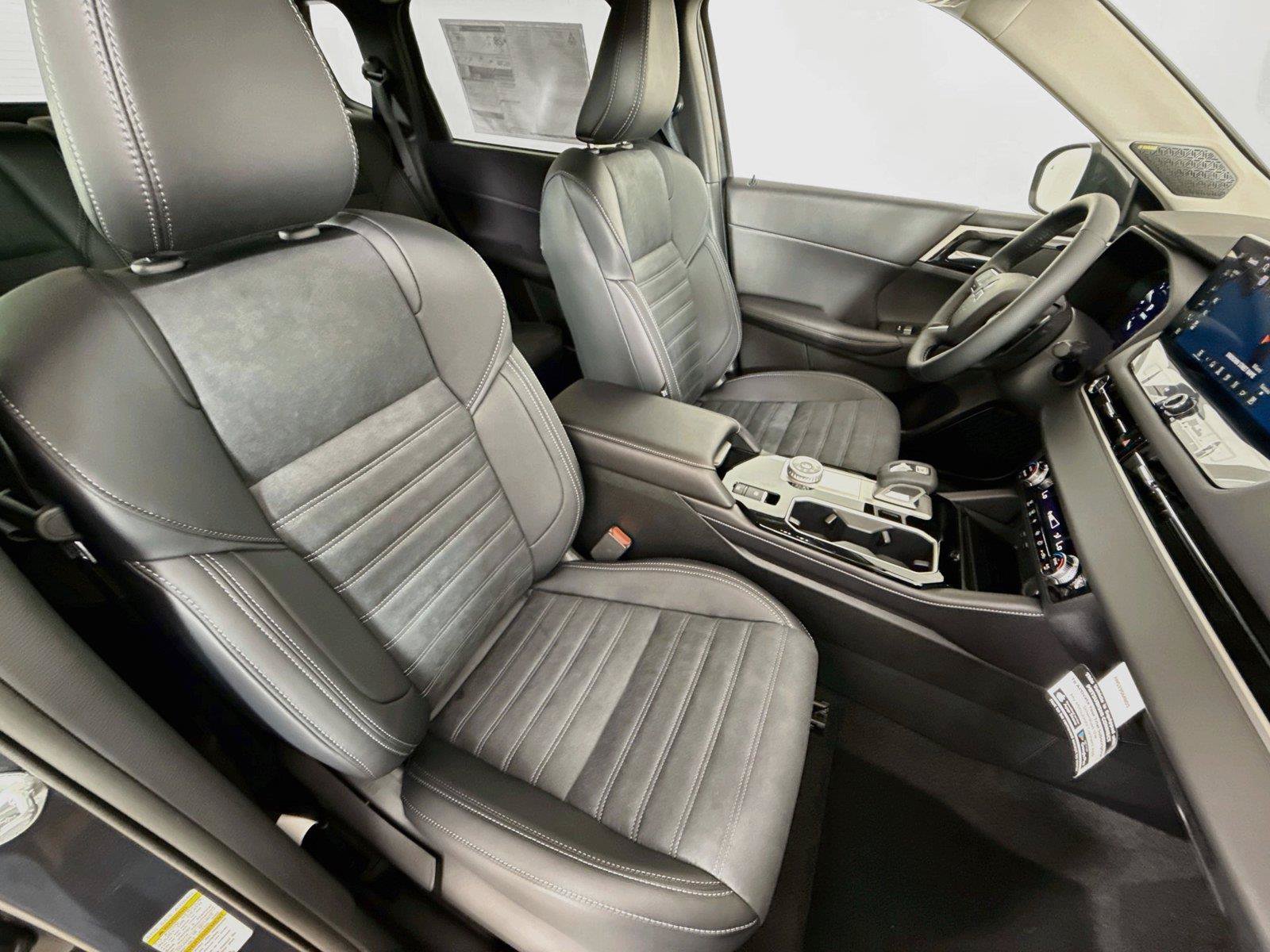 New 2026 Mitsubishi Outlander SE FWD image 31