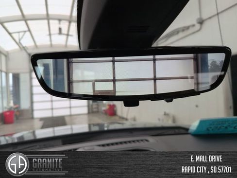 Used 2021 Chevrolet Silverado 1500 High Country w/ Technology Package AWD/4WD image 31